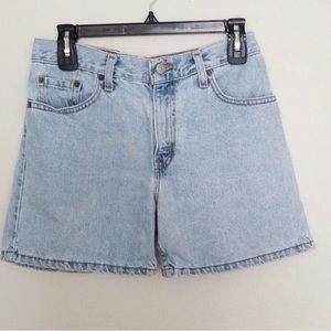 Levi high waisted shorts